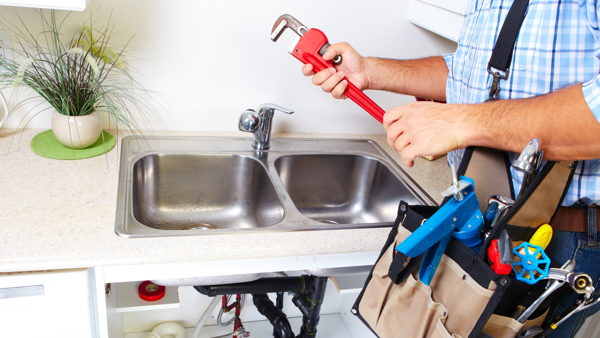 Using wrench for washing tub
